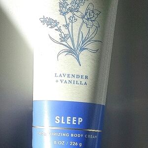 Bath & Body Works Aromatherapy Lavender + Vanilla Sleep Body Cream Lotion
